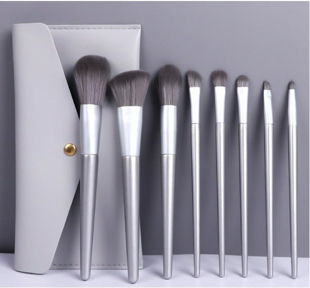 9 Makeup Brush with Purse