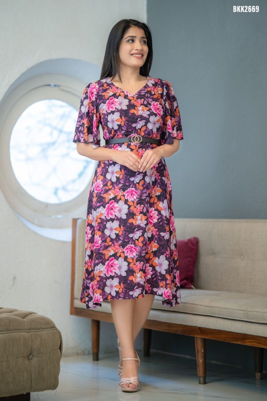 Butterfly Sleeve frock with Sweetheart neck