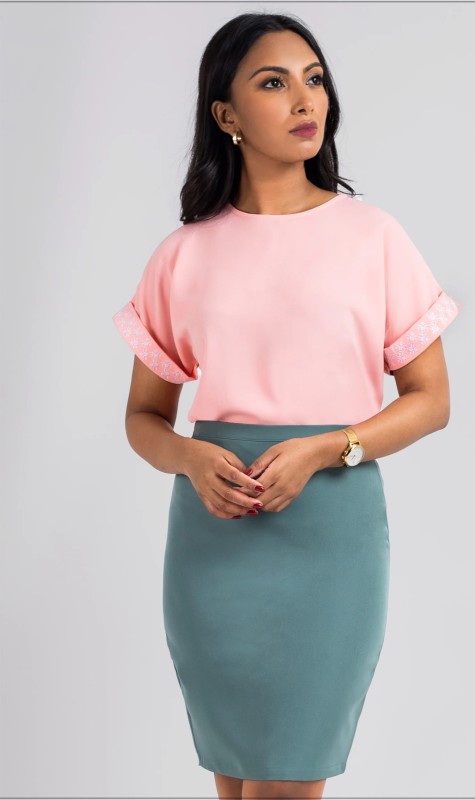 Back Slit Short Skirt